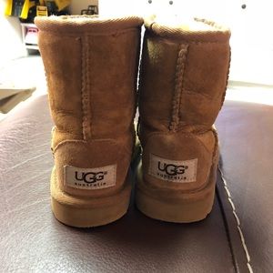 Girls Uggs size 8